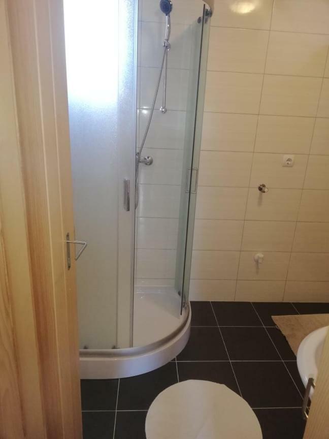 Sobe Na Vinskoj Cesti Zmajevac Daire Dış mekan fotoğraf